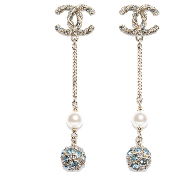 Meet your Posher- ELAINE POSHMARK AMBASSADOR - Picture 3 of 7